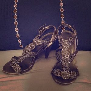 Kenneth Cole reaction heals